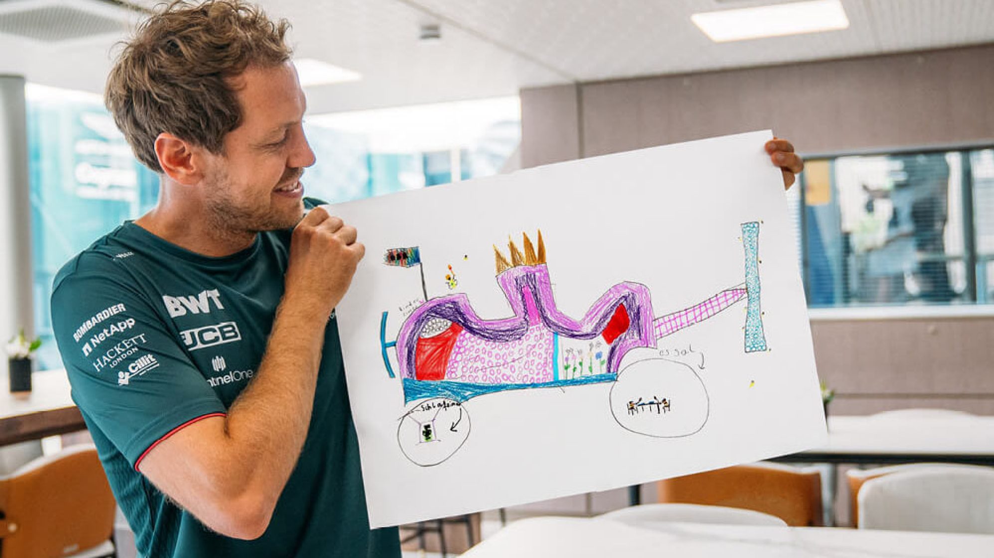 Феттель – главный экоактивист «Ф-1»: отказался от пластика и бензина, построил с детьми гоночный улей для пчел, пошел в фермеры