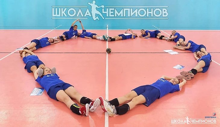 "Школа чемпионов" переезжает в Тольятти. И принимает Викторию Калинину с инструктором по йоге!, изображение №6