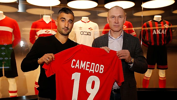 16 января. Александр САМЕДОВ и Сергей РОДИОНОВ в Музее &quout;Спартака&quout;. Фото Александр СТУПНИКОВ, ФК &quout;Спартак&quout;