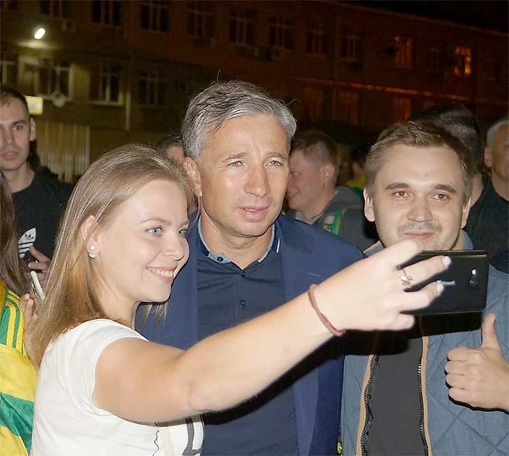 Петреску с болельщиками Кубани