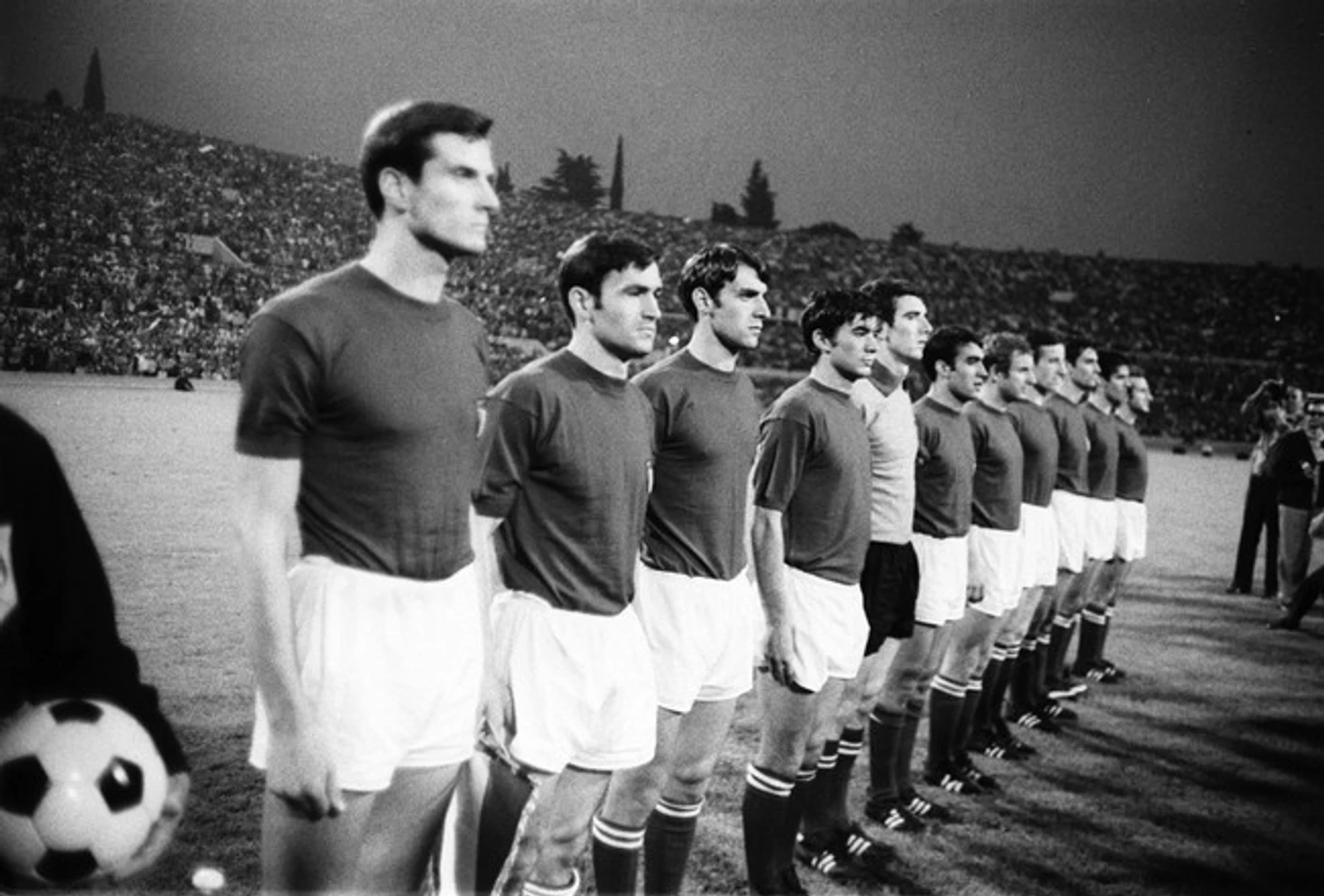 euro-cups-attendance-1968