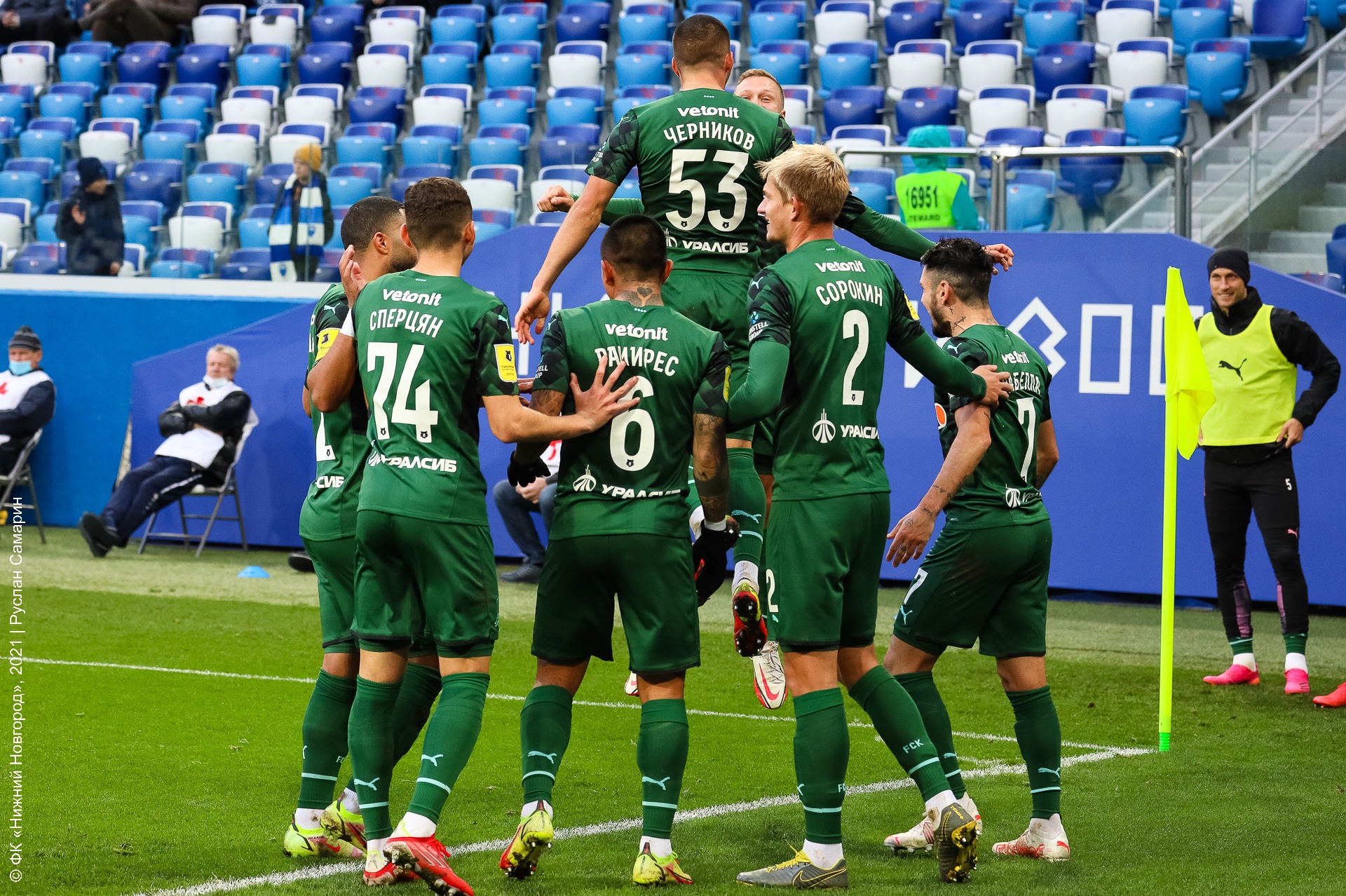 «Нижний Новгород» и «Краснодар» вдоволь повеселились: забили – 5, еще 3 мяча отменил ВАР, Крыховяк набрал 1+1