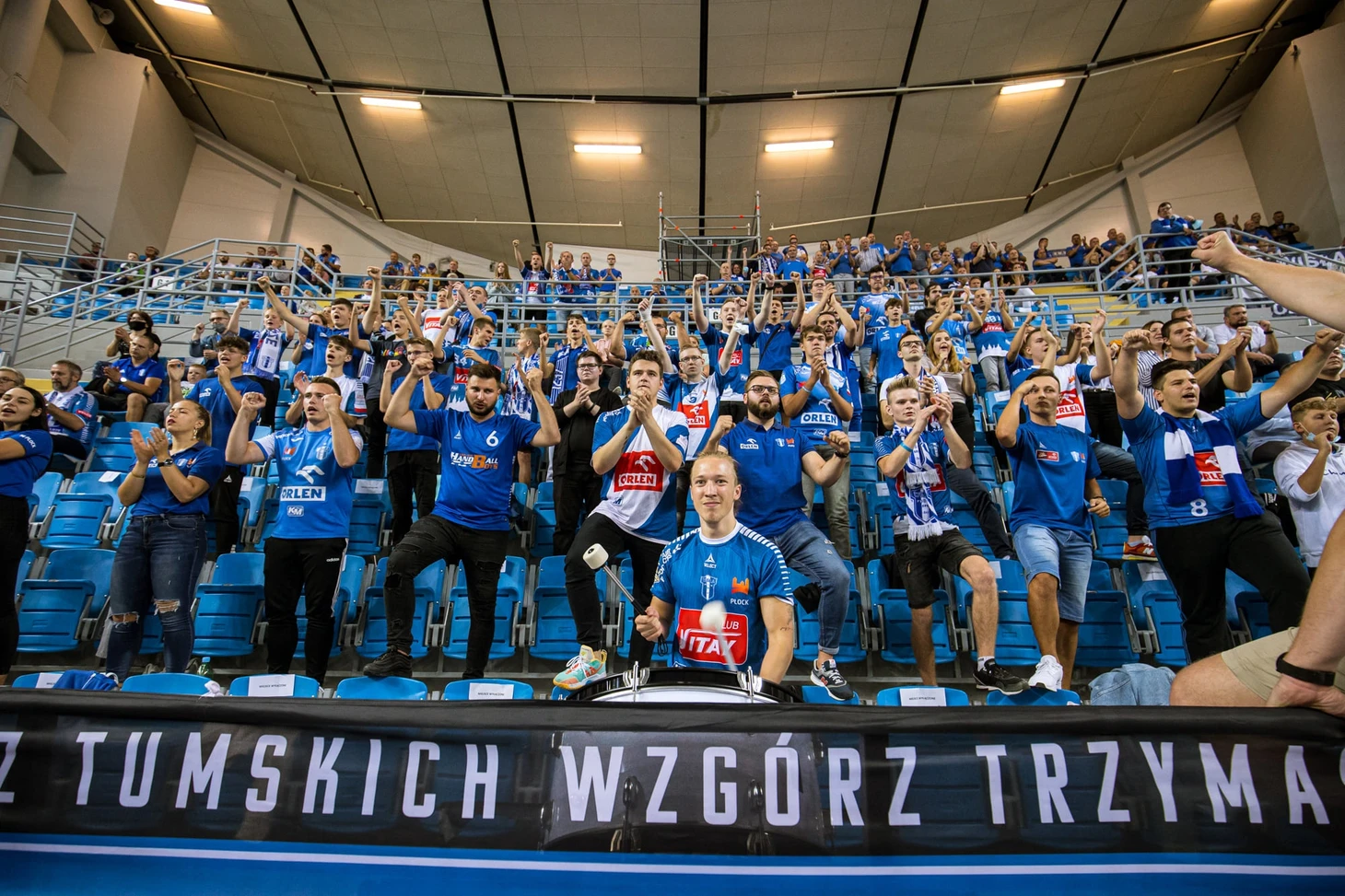 Дебют на вторых ролях. Дмитрий Житников и Сергей Марк Косоротов открыли сезон в Польше, изображение №1