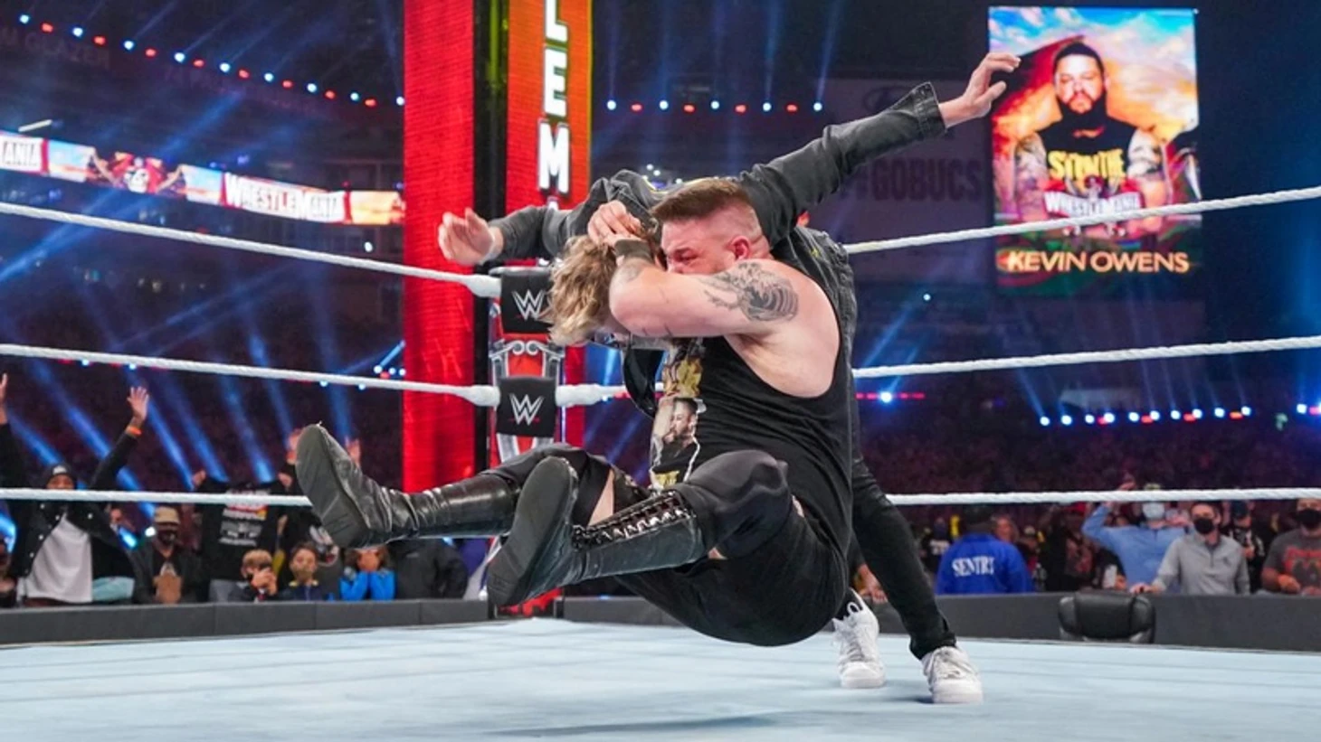 Обзор второго дня WWE WrestleMania 37, изображение №10