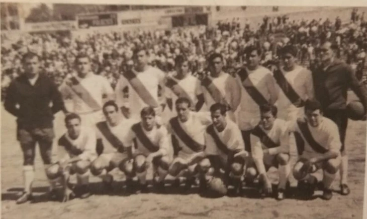 Командной фото Райо Вальекано в сезоне 1963/1961