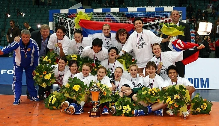 ЧМ-2005 в Санкт-Петербурге: сопровождение милиции, ледовые арены и триумфальный ход "Красной машины", изображение №4