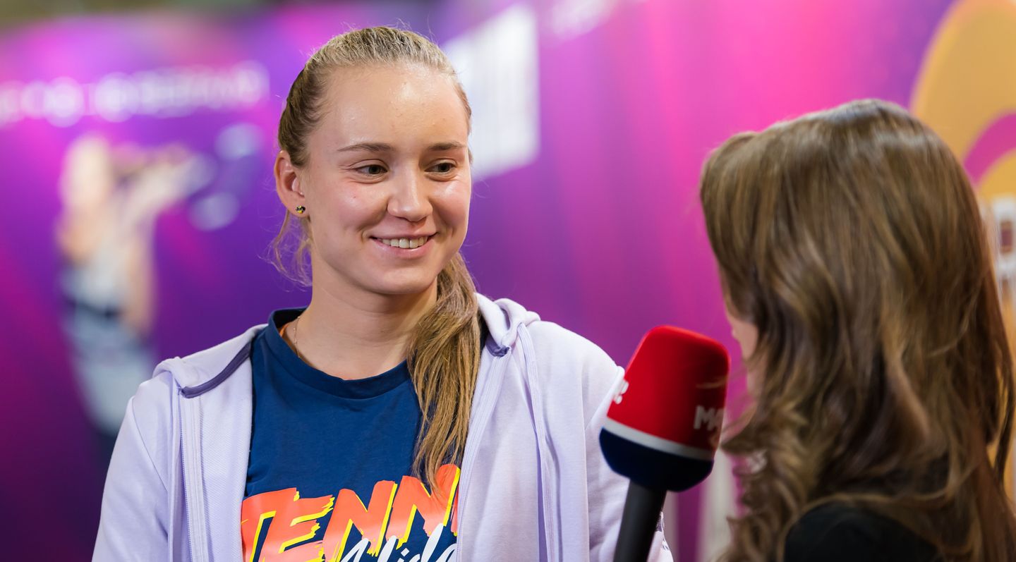 Елена Рыбакина в понедельник станет 19 ракеткой мира. Год назад она была на 196 месте в рейтинге