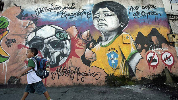 Самые красивые граффити против ЧМ-2014 в Бразилии 