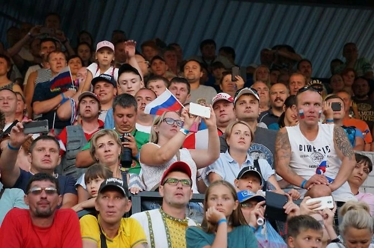 Болельщики на финале чемпионата Европы по мотоболу