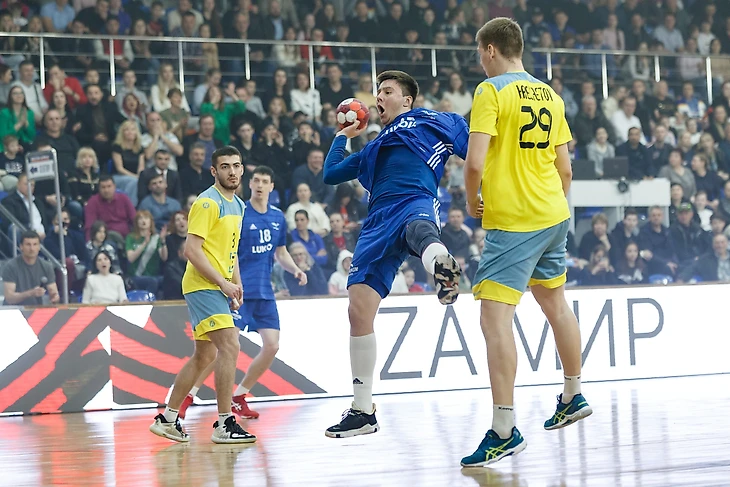 Чемпионат России. 12-е место клуба и 35-летний рубеж — не препятствие для символической сборной!, изображение №13