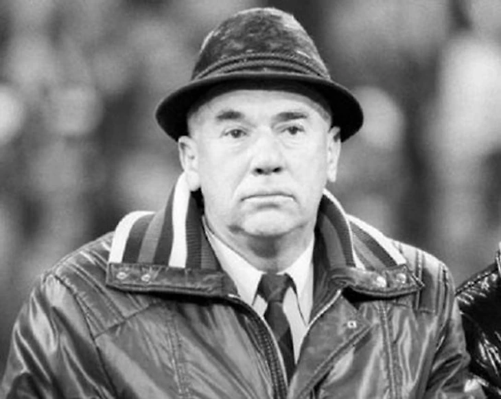 Виктор Маслов