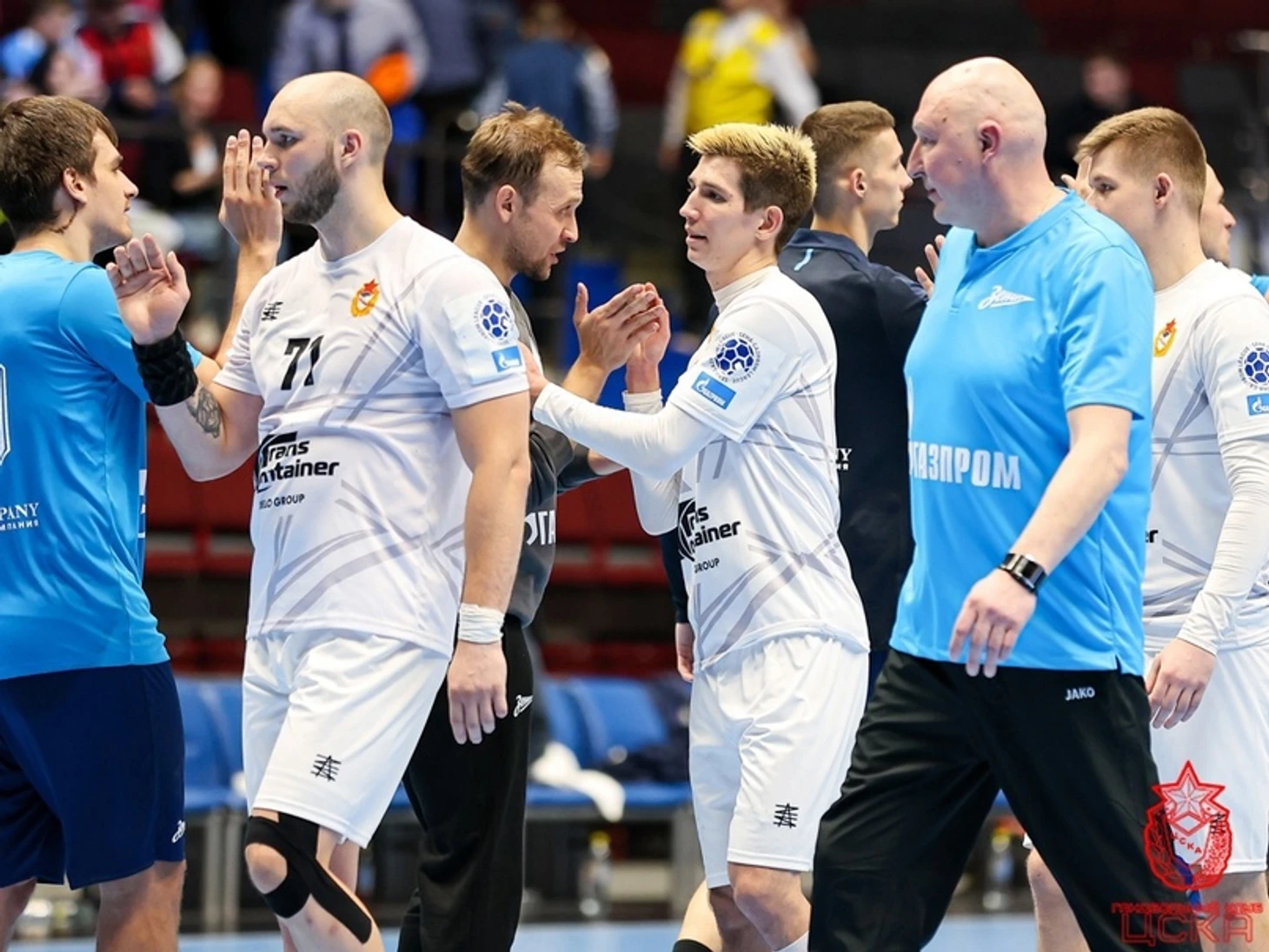 Дмитрий Торгованов: "Болею за "Зенит" в других игровых видах. И вообще — за весь питерский спорт!", изображение №3