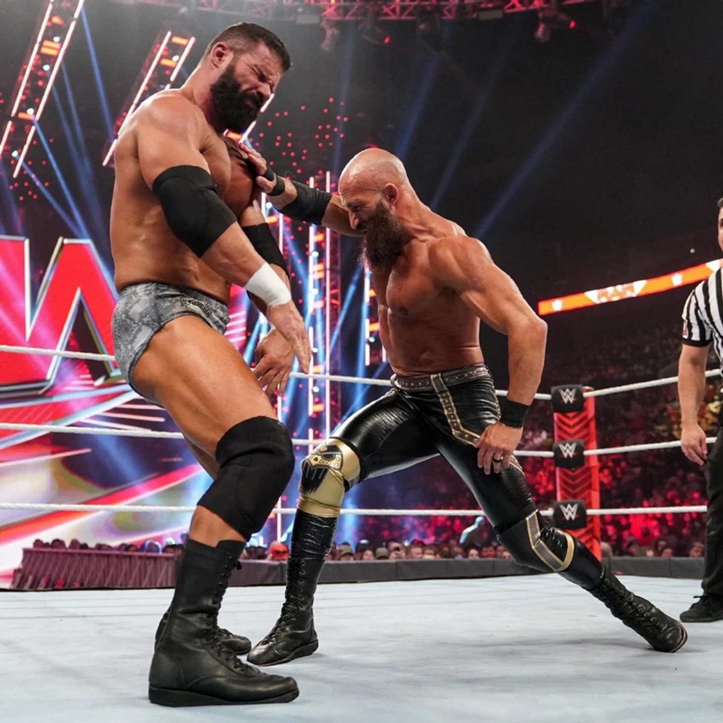 Обзор WWE Monday Night RAW 28.02.2022, изображение №10