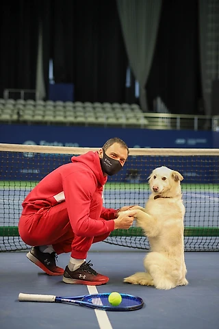Федерация тенниса Казахстана совместно с «Клуб Добряков Астана» реализовали фото-проект в поддержку бездомных животных