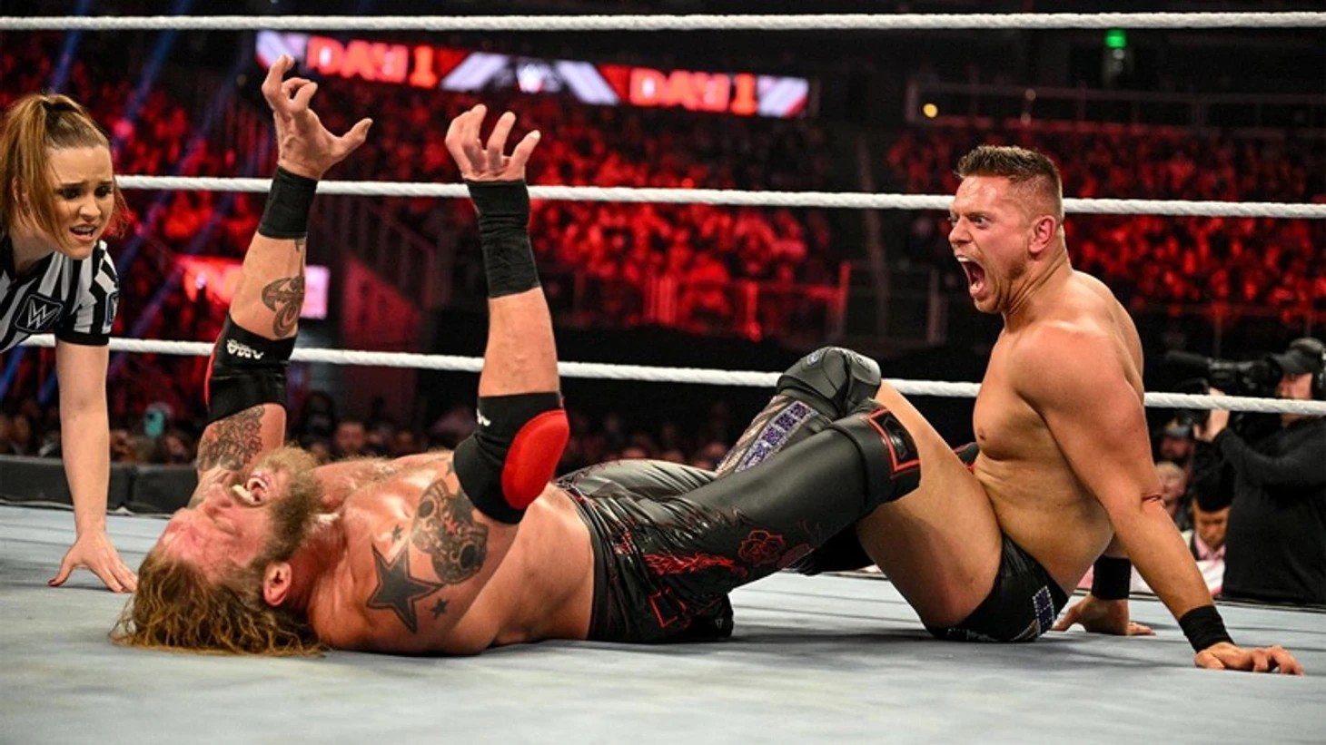 Обзор WWE Day 1, изображение №13