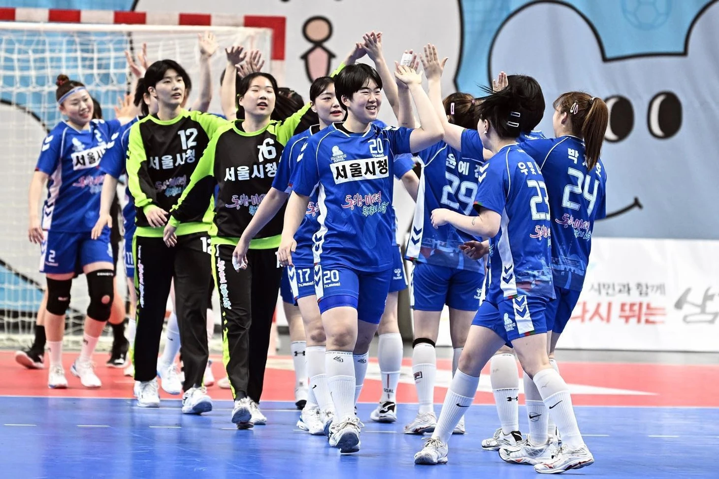 Эксклюзив БЦ. Виктор Рябых: "Меня сразу предупредили — ничего не пить, кроме воды в бутылках", изображение №2