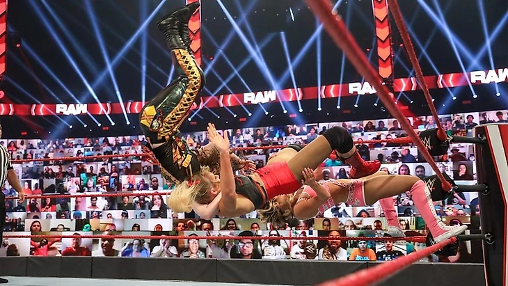 Обзор WWE Monday Night RAW 26.10.2020, изображение №18
