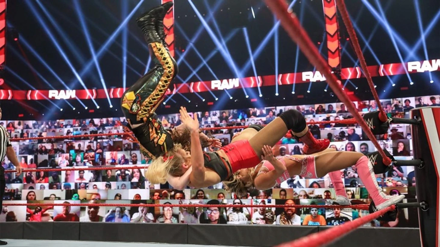 Обзор WWE Monday Night RAW 26.10.2020, изображение №18