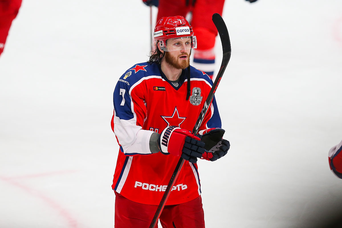 Поражение СКА началось со сломанной клюшки в большинстве. Хоккеисты ЦСКА просто убежали 3-в-1