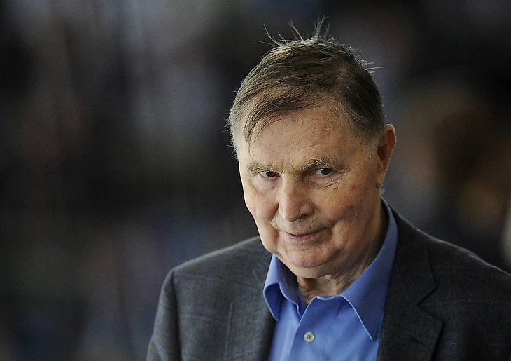 Виктор Васильевич Тихонов