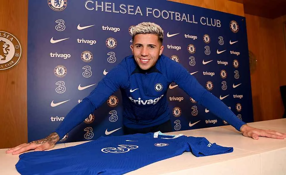 Enzo Fernandez unveiled by Chelsea! Most expensive signing in Premier  League history's Blues squad number revealed