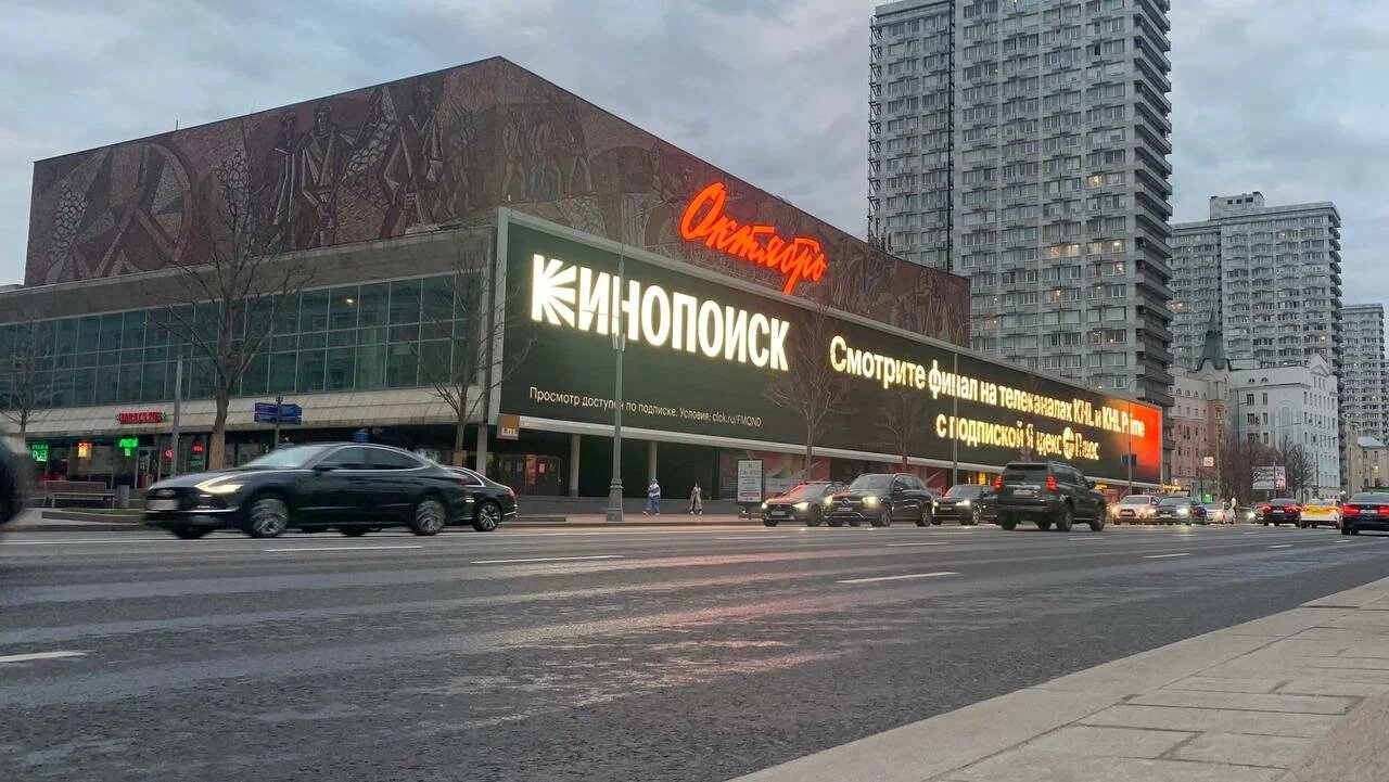 Монолог Аль Пачино, мозаика и чемпионские часы. Как в раздевалках КХЛ и НХЛ мотивируют игроков на победы