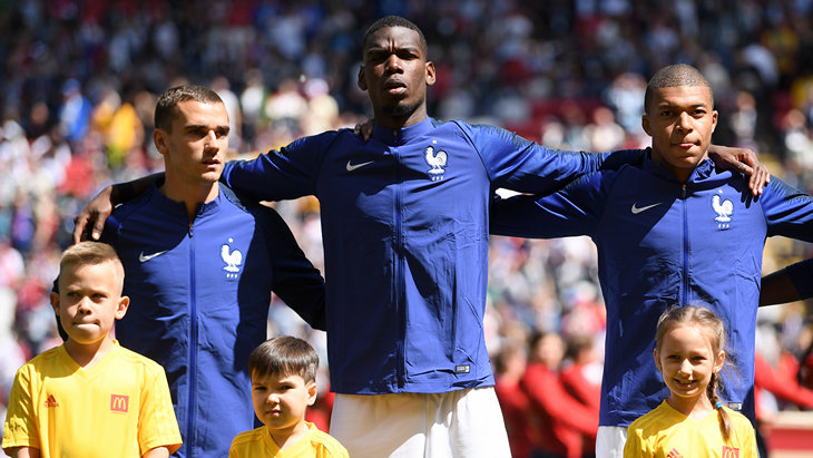 Почему на форме сборной Франции всегда был петух?