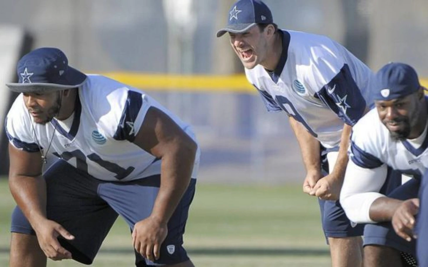 Тони Ромо на тренировке «Далласа» в Окснарде. Фото: Max Faulkner / Star-Telegram