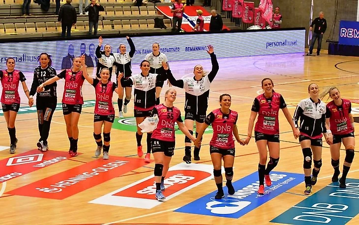 Лига чемпионов. Экшн "25,5 часа". "Кристиансанд" добрался до Ростова. С Хейди Леке и Нурой Мерк, изображение №1