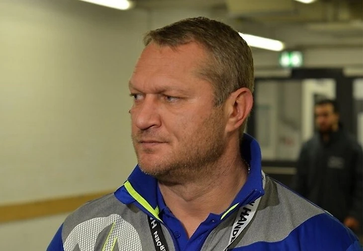 Эдуард Кокшаров: "Не сравнивайте меня с Горлуковичем. Все-таки у нас игра интеллигентнее", изображение №1