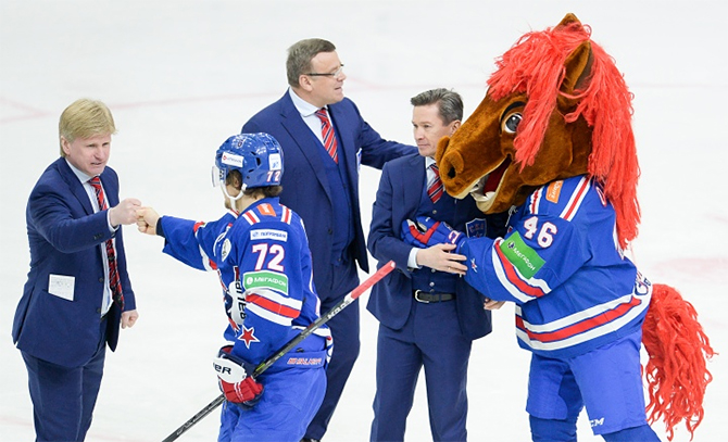 «Великолепное, просто великолепное судейство». Быков и Квартальнов – о лучшей серии в истории КХЛ