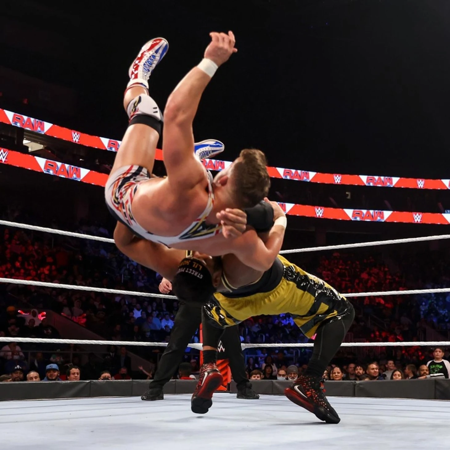 Обзор WWE Monday Night RAW 29.11.2021, изображение №9