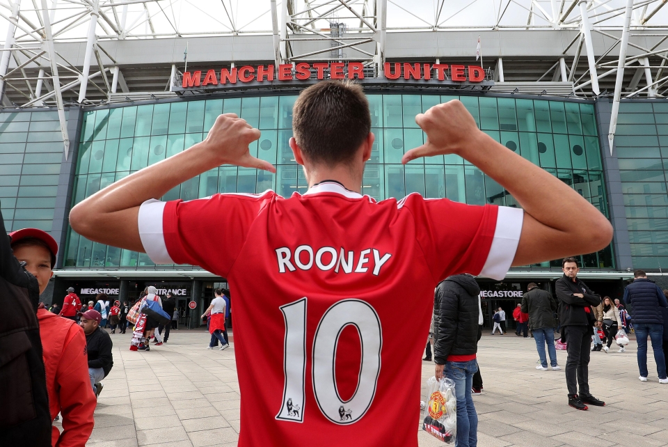 United fans are still showing love for their former star