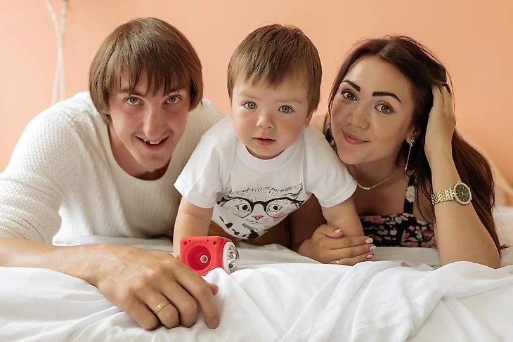 С сыном Макаром и женой Тамарой