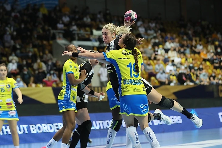 Лига чемпионов. "Ростов-Дон" сильнее "Меца". Юханссон обыграл Майоннада даже в раздевалке, изображение №1