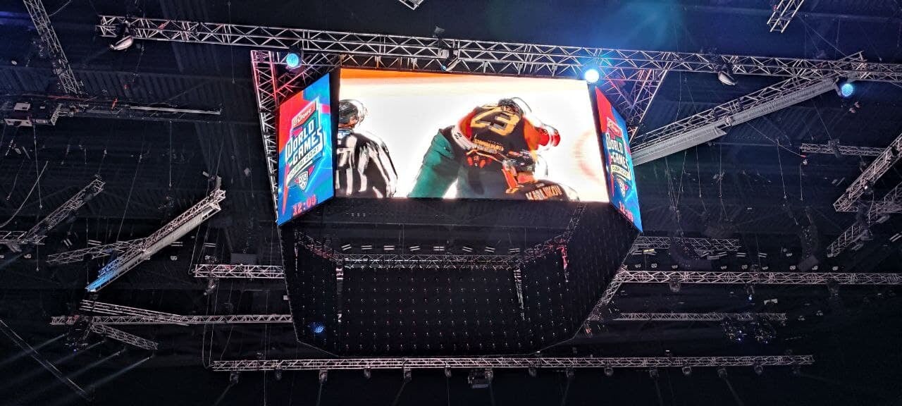 КХЛ привезла хоккей в Эмираты: дорого, богато и очень красиво, но пока без внятной концепции