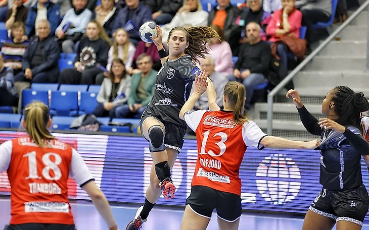 Лига чемпионов. Десятка Масловой. Россиянка помогла "Будучности" отметить день рождения клуба победой, изображение №3