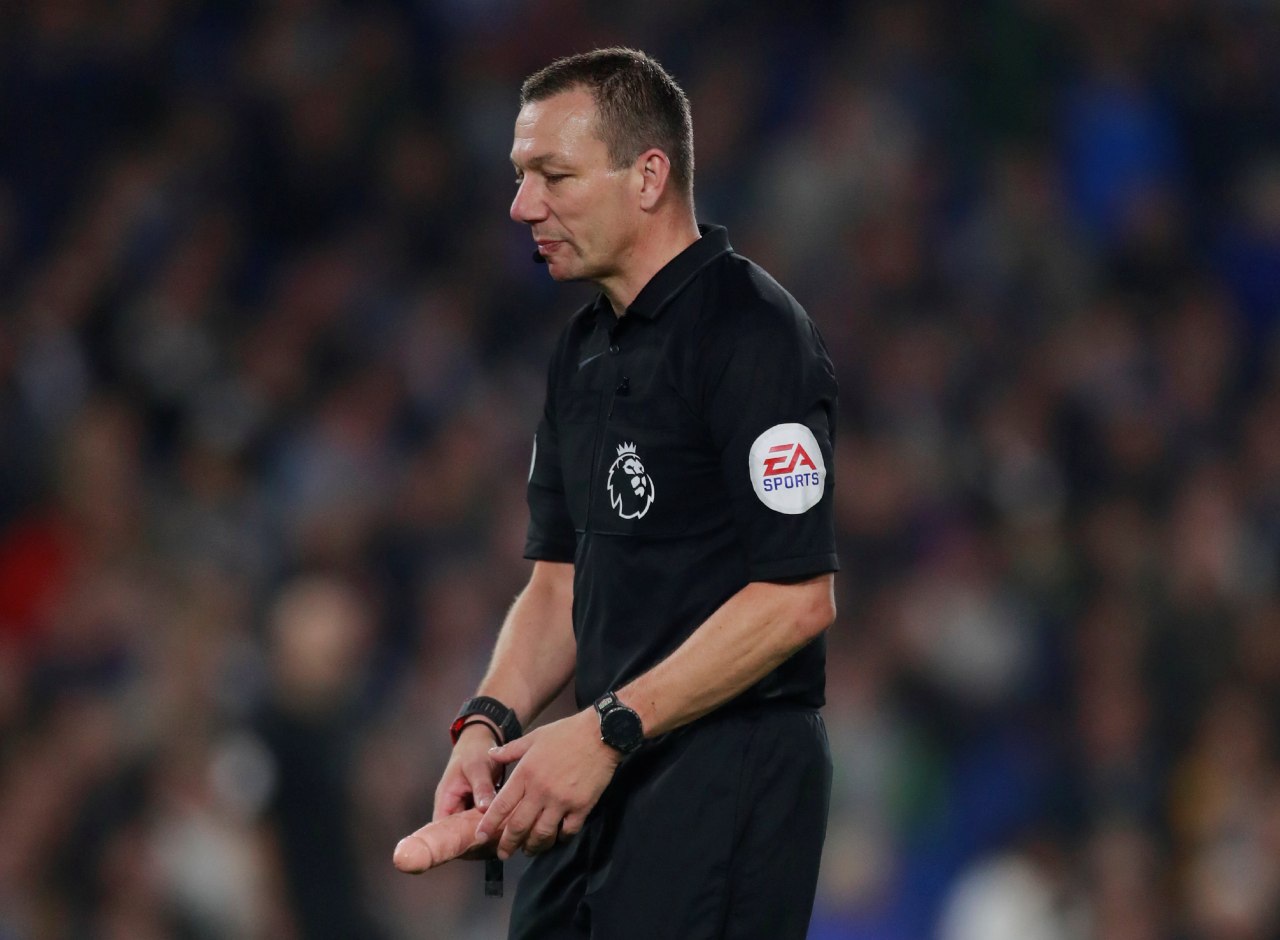 Судья прогулялся с резиновым членом во время матча АПЛ