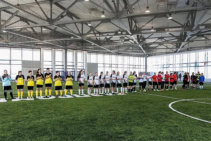 Первый турнир