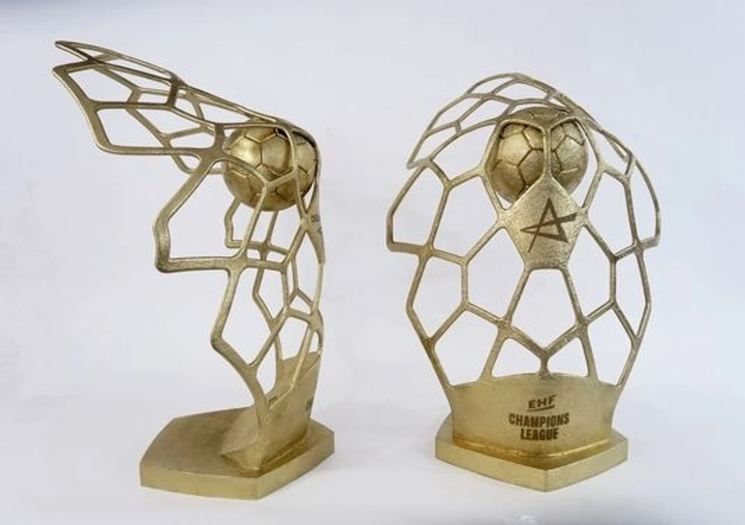 В новом сезоне команды будут бороться за обновленные трофеи Лиги чемпионов