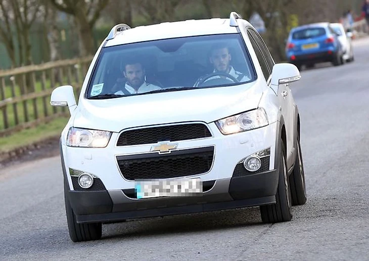 Де Хеа и Мата в Шевроле