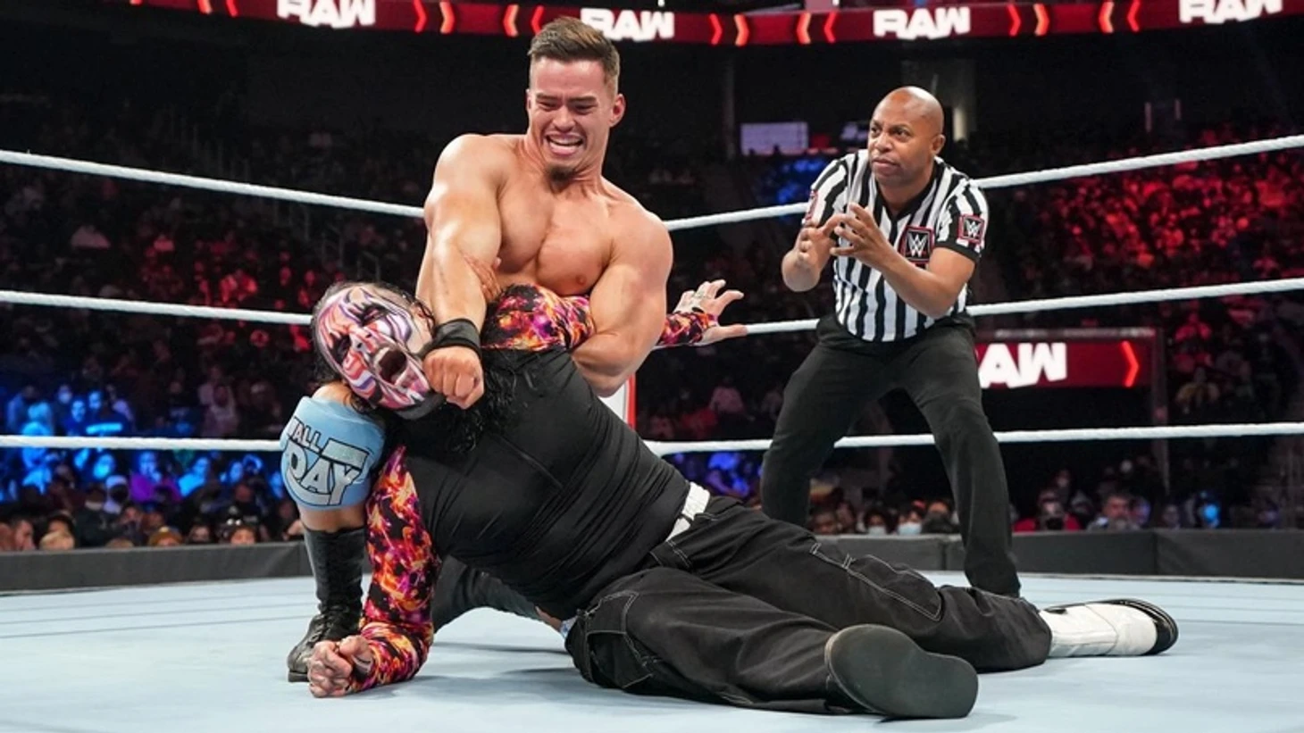Обзор WWE Monday Night RAW 11.10.2021, изображение №13