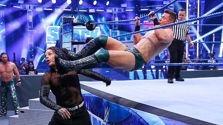 Обзор WWE SmackDown от 10.07.2020, изображение №3