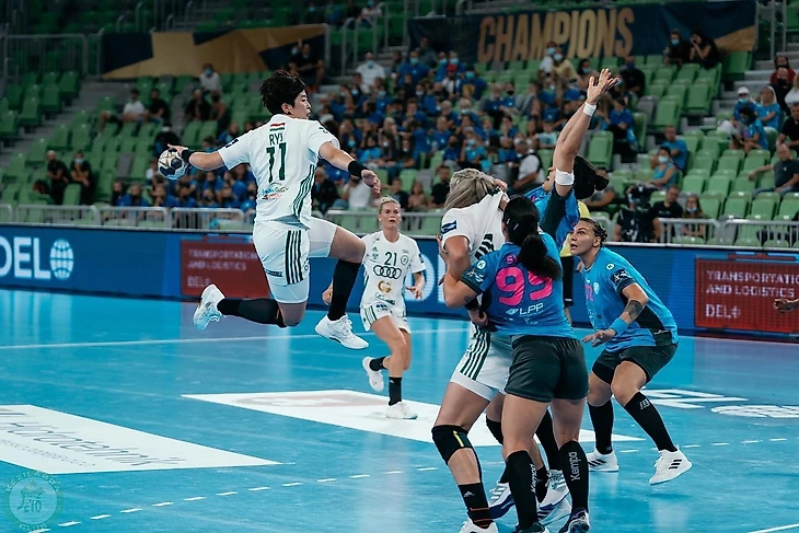 Delo Лига чемпионов. Голод Ангелы, сэйвы Тофт, дебют Бруны, вера в Рю и преображение звездных норвежек, изображение №5