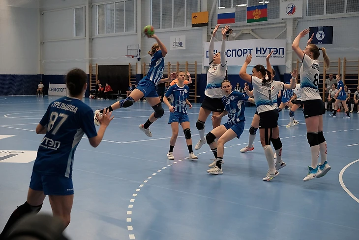 Кубок России. В гостях — как дома: Дяченко и Качаева стояли стеной, но в топ-4 шагнула "Звезда", изображение №2