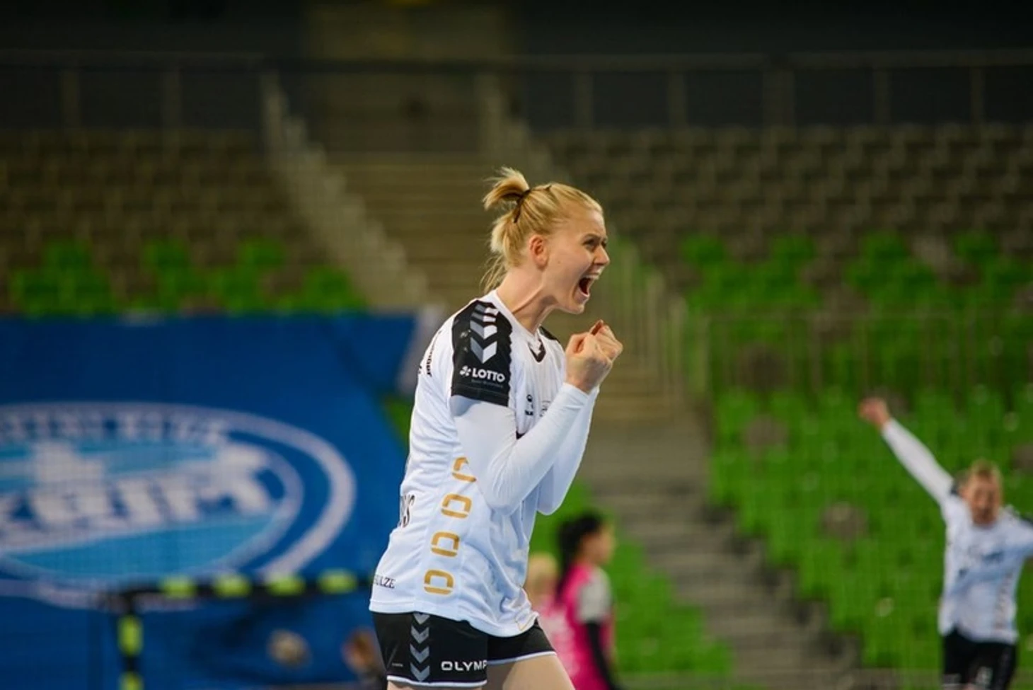 Лига чемпионов. "Догонялки" в Любляне и двуликий "Дьер". Победные приключения хозяек, изображение №2