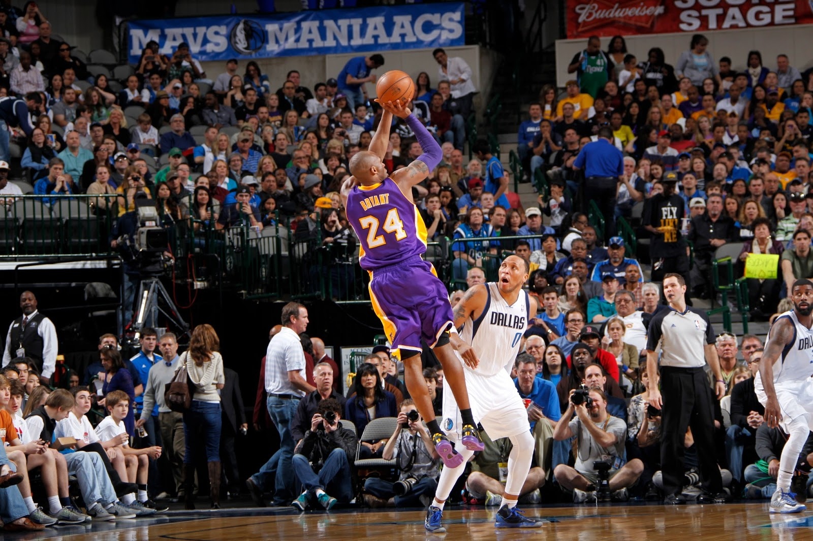 Kobe Bryant Fadeaway