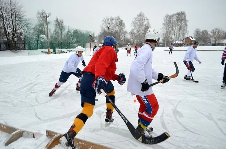 Фрагмент первенства Каширы по хоккею с мячом