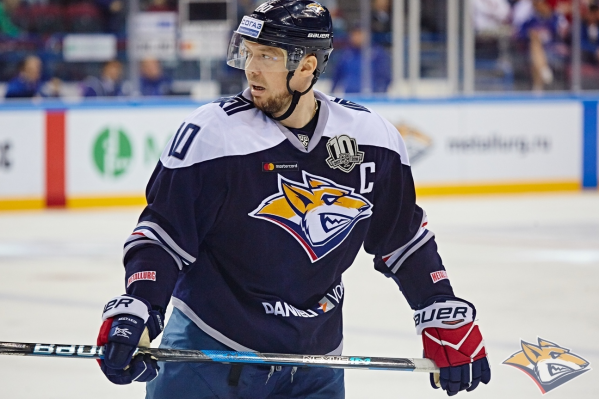 Мозякин тащит даже в 39 лет: набрал три очка с «Нефтехимиком», «Металлург» отыгрался с 1:4