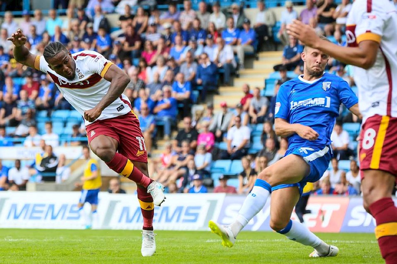 Sky Bet League One. Джиллингем - Брэдфорд Сити 0:1